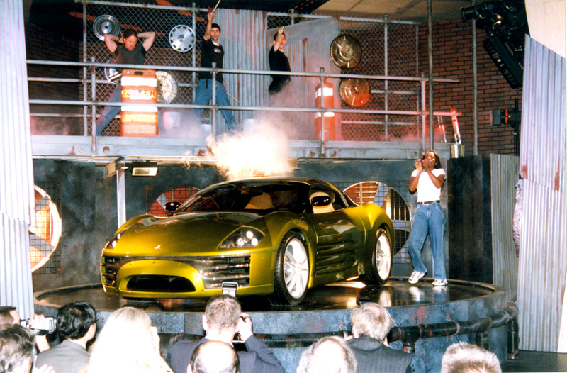 Illustration for article titled This Is How Ridiculous The Detroit Auto Show Will Look In 25 Years
